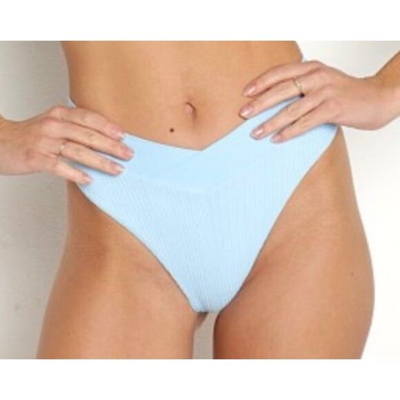 L Space Sky Blue Court Bitsy Bikini Bottom S NWT - Picture 1 of 3